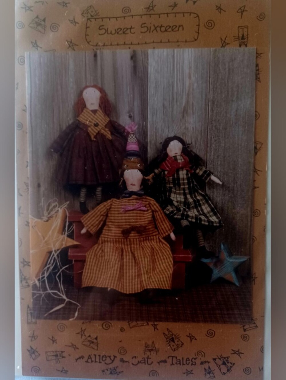 Primitive Doll Pattern, Sweet Sixteen Sweet three dolls.